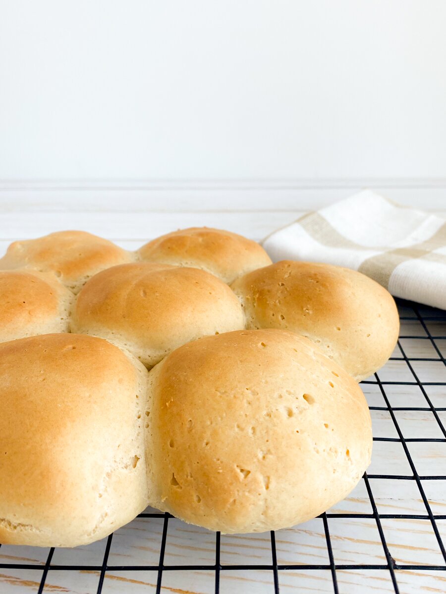 Super Easy Spelt Bread Rolls (vegan)